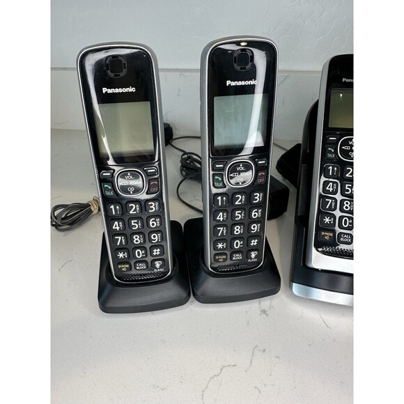 Panasonic KX-TG885SK Link2Cell Bluetooth Cordless Phone System 5 Handsets - Picture 4 of 10